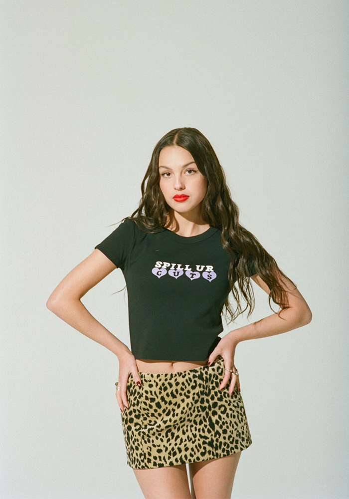 Olivia in spill ur GUTS crop t-shirt in black