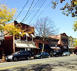 Deer Park Avenue in Babylon Village