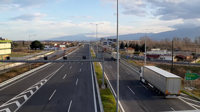 Motorway 1 (A1) as viewed from Katerini South interchange.png