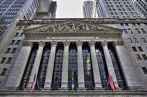 Tall colonnade in front of the building's main facade at 18 Broad Street