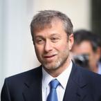 How Billionaire Russian Oligarch Roman Abramovich Spends his Billions