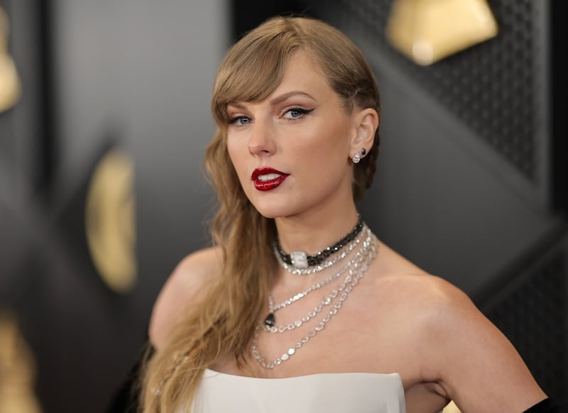 Taylor Swift Fans Outraged Over Photos Of Baby On Ground At Paris Concert