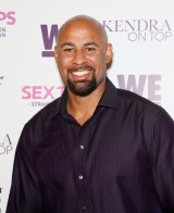 HANK BASKETT Bio Page