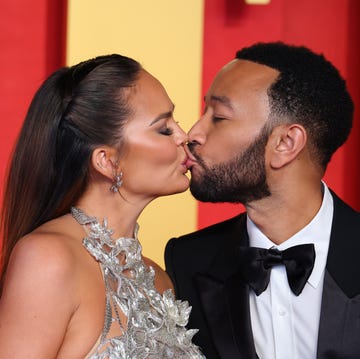 chrissy teigen and john legend at the 2024 vanity fair oscar party