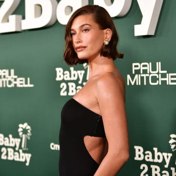 hailey bieber back pain pregnancy