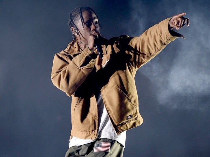 Travis Scott's Performance Photos