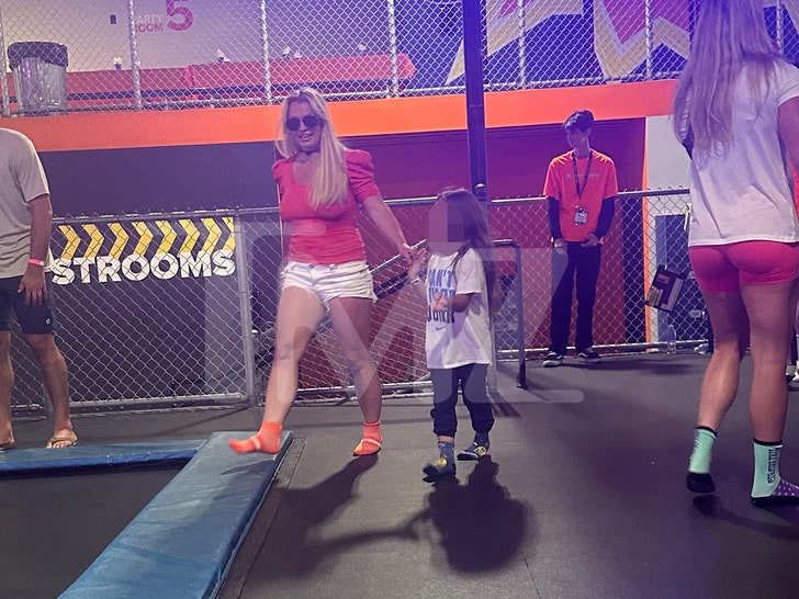 britney spears at kids zone with kids