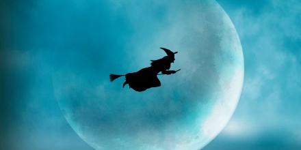 Flying Halloween Witch 