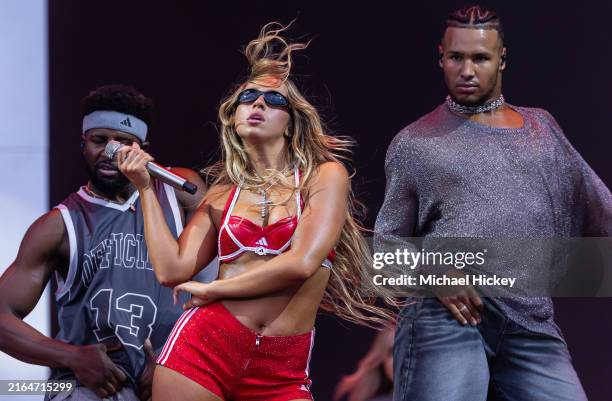 Tate McRae performs during Lollapalooza at Grant Park on August 3, 2024 in Chicago, Illinois.