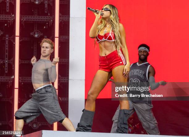 Tate McRae performs with dancers during Lollapalooza at Grant Park on August 03, 2024 in Chicago, Illinois.