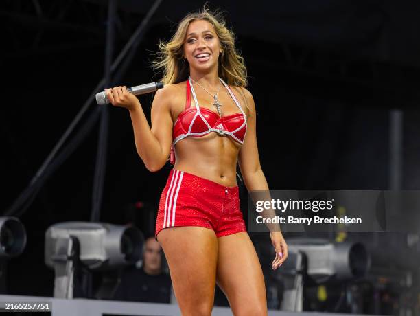 Tate McRae performs with dancers during Lollapalooza at Grant Park on August 03, 2024 in Chicago, Illinois.