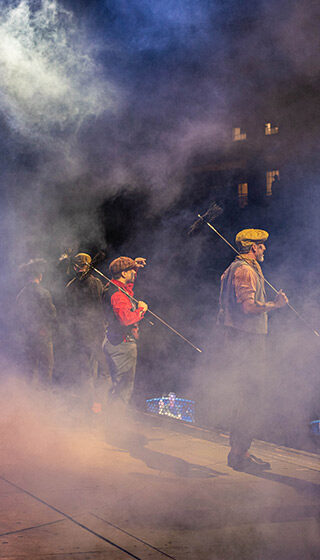 Actors singing during the Muny's Mary Poppins play