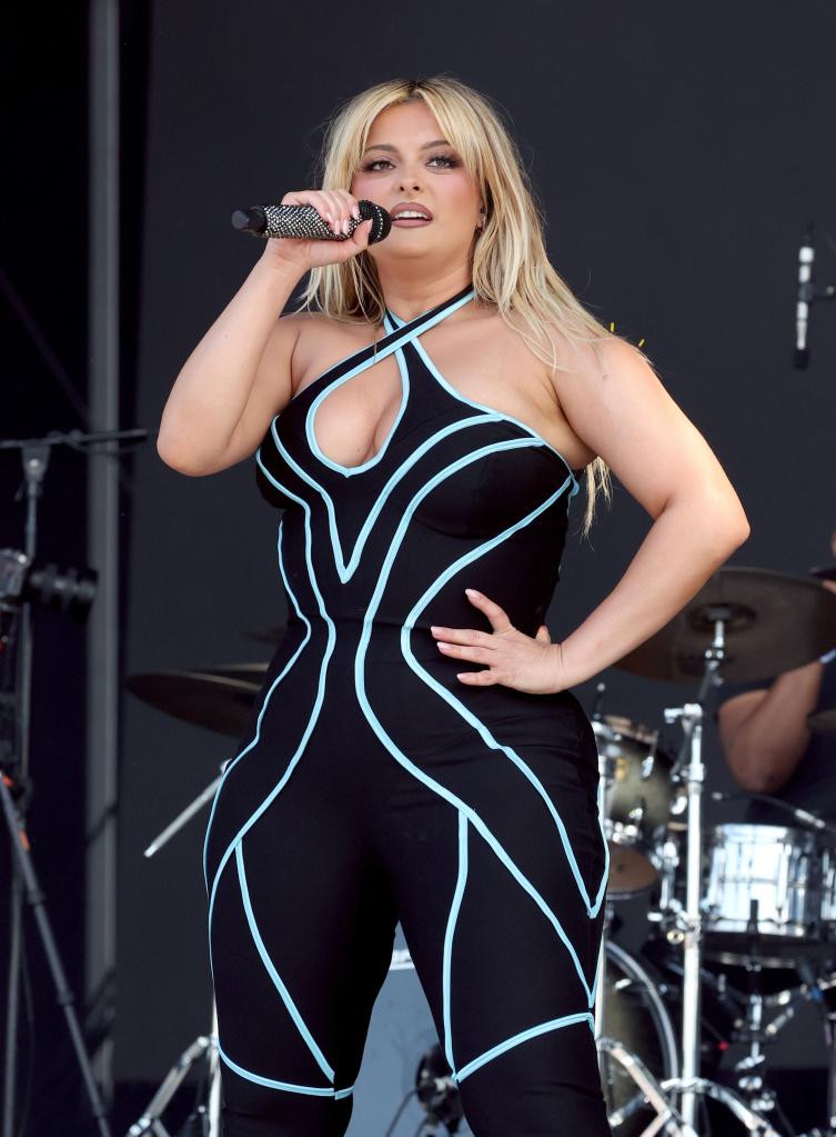 Bebe Rexha perfomring in Napa Valley. 