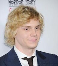 Evan Peters