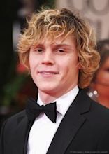 Evan Peters