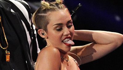 Miley Cyrus Apologizes For Raunchy Post-Disney Era As She Accepts Legend Honor