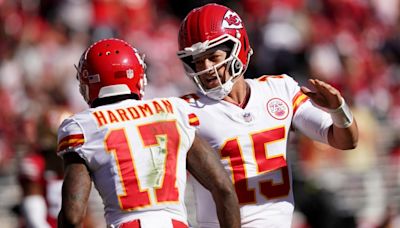 Patrick Mahomes, Mecole Hardman make triumphant return Chiefs training camp