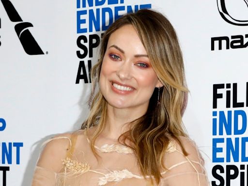 Olivia Wilde’s Super-Rare Photo Shows What Kids Otis & Daisy Do Instead of ‘Screen Time