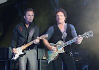 Journey Cancel UK And Ireland Tour Amid Dispute Over Band Credit Card