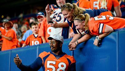 Read what this Broncos fan is messaging Von Miller every week