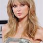 Taylor Swift Hairstyles with Bangs