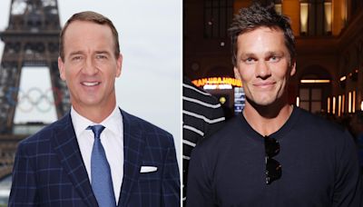 Peyton Manning Wanted to Sneak Tom Brady ‘Soft Burn’ into ‘SNL’ Monologue, Seth Meyers Recalls