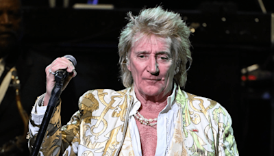 Rod Stewart Provides Health Update While Canceling 200th Show Celebration